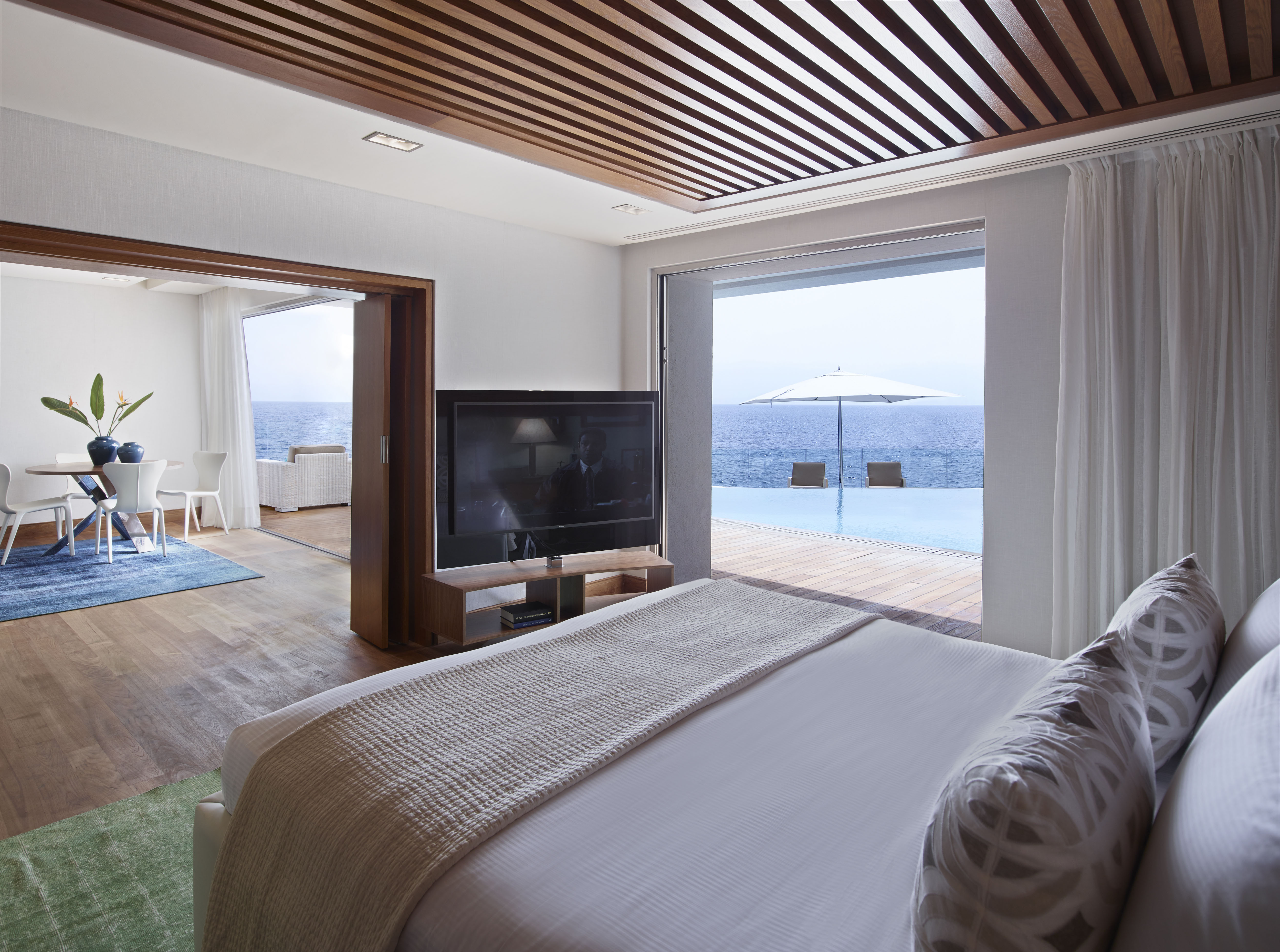 The Presidential Villas Waterfront 8