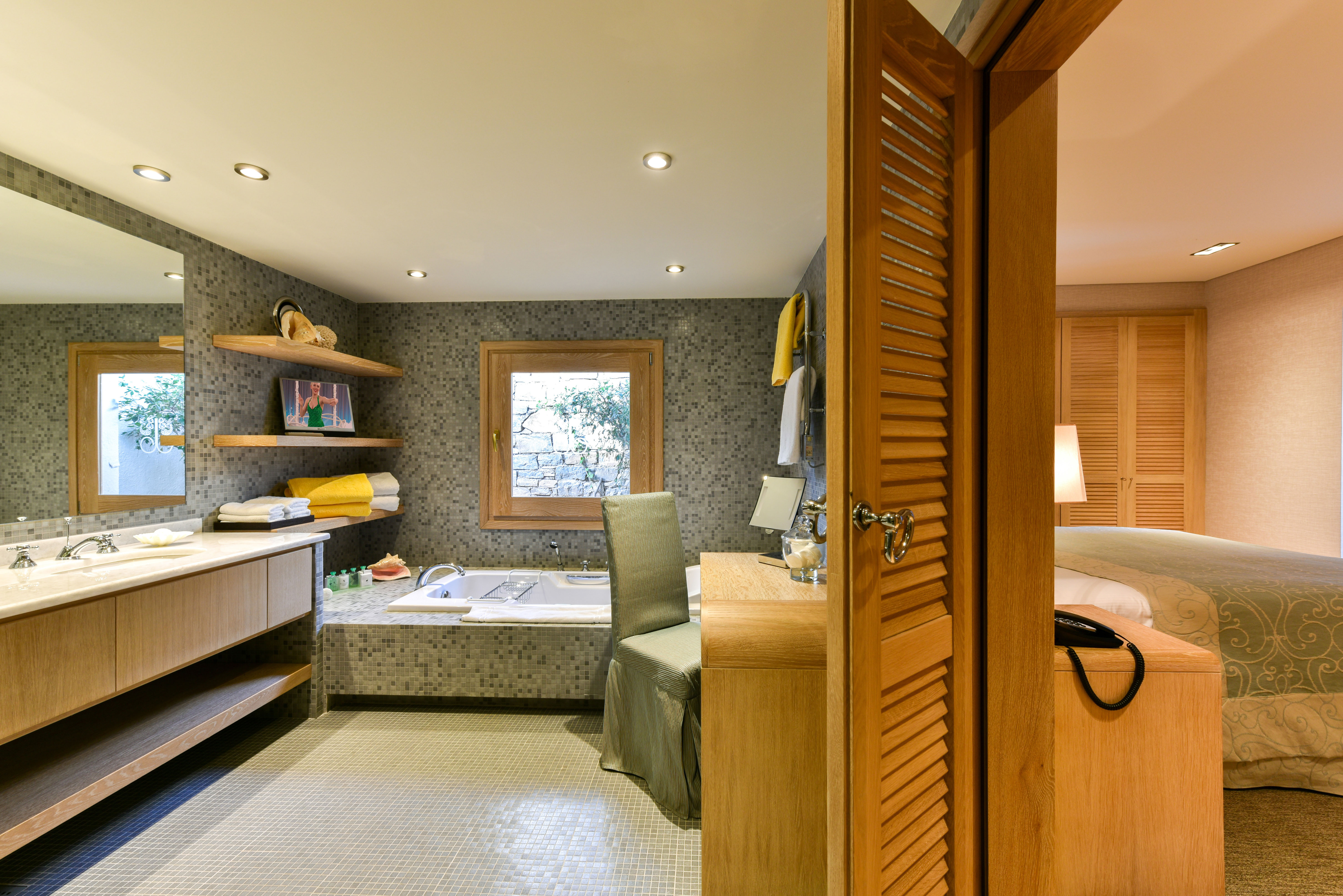 Hideaway Villa Sea View Private Heated Pool Main Bathroom