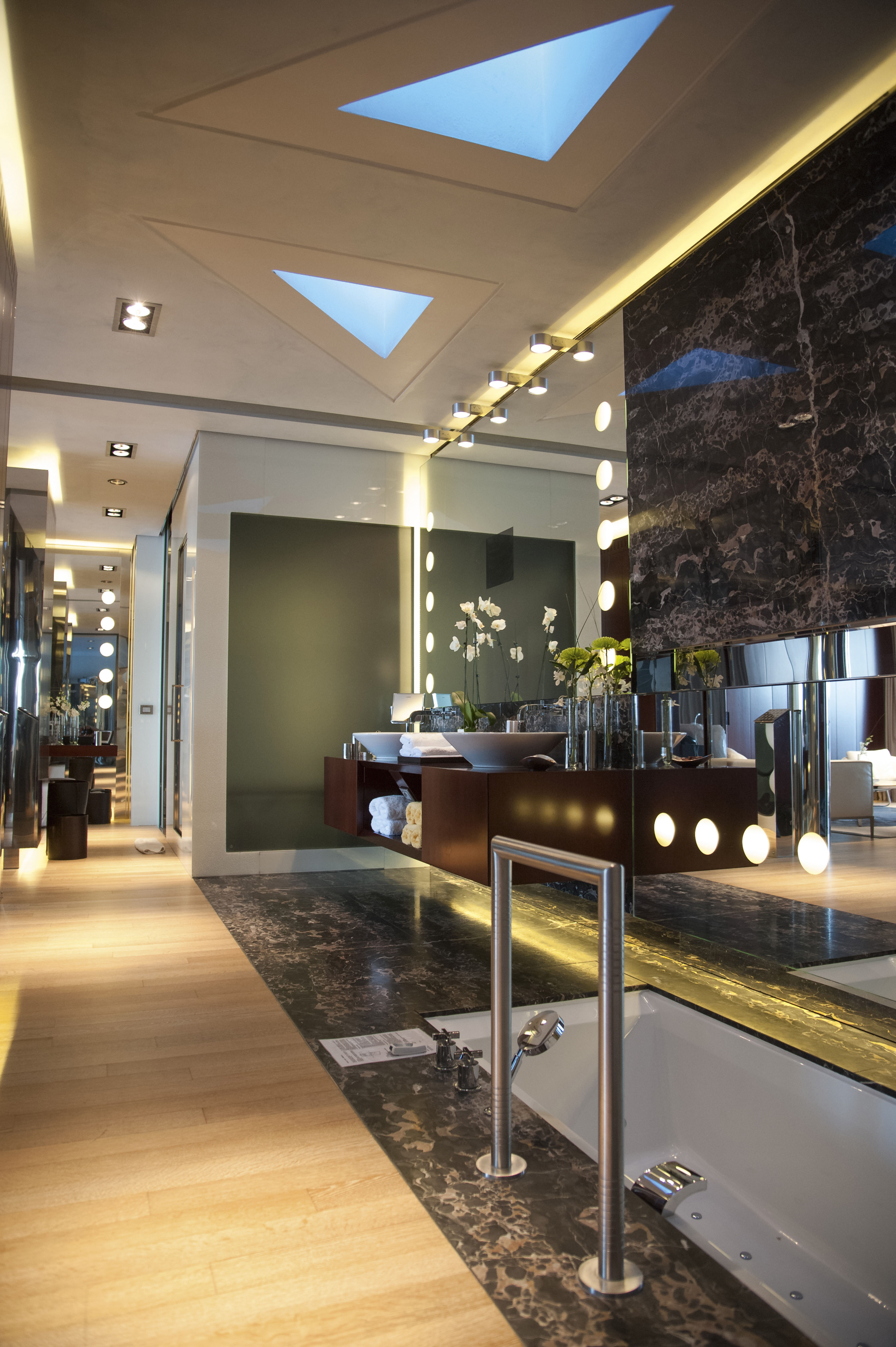 Yachting Villa Waterfront1