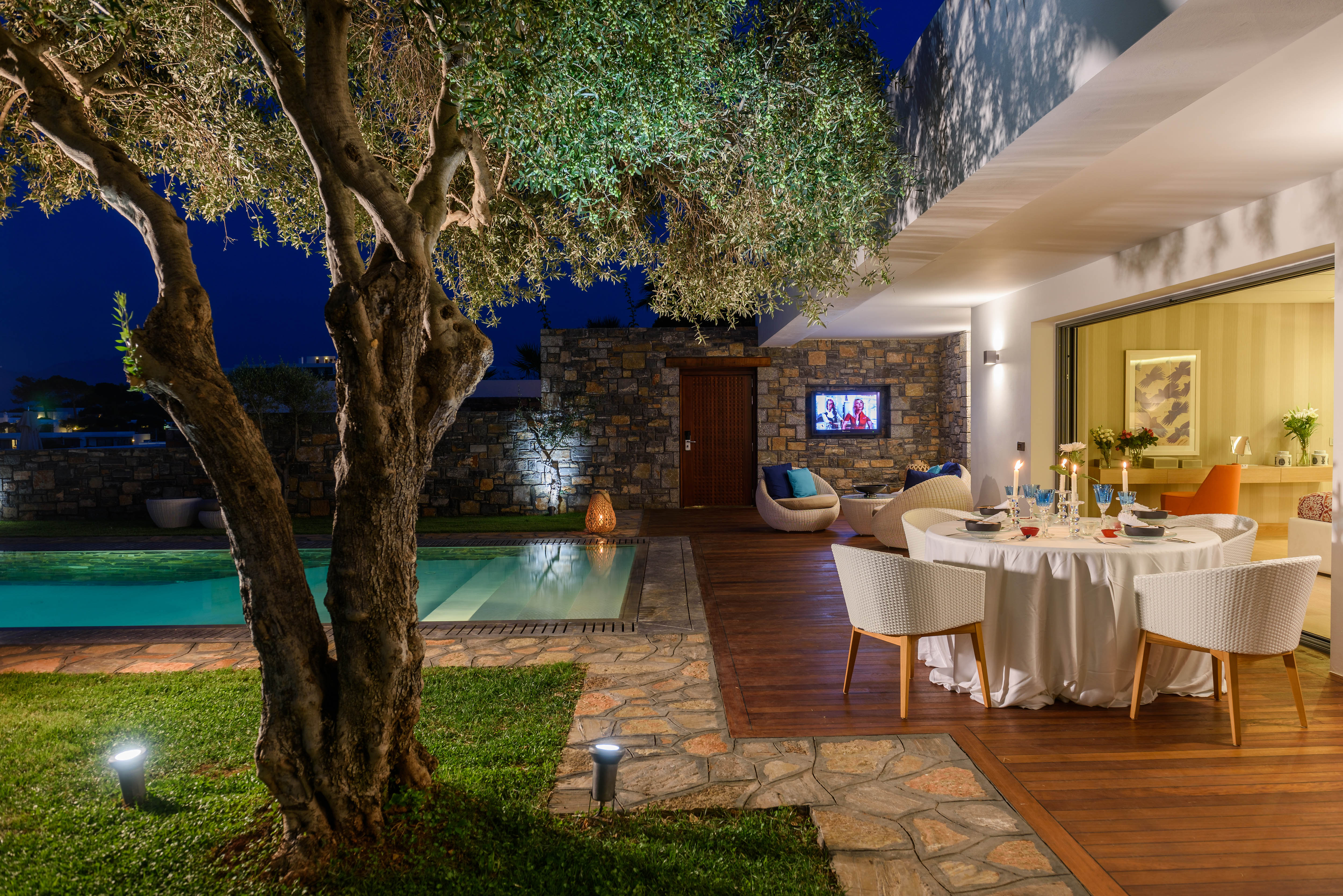 Royal Villa Erato Evening